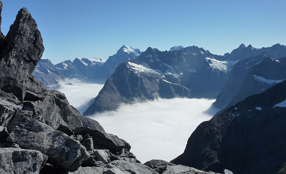 Alpinism adventures in Fiordland